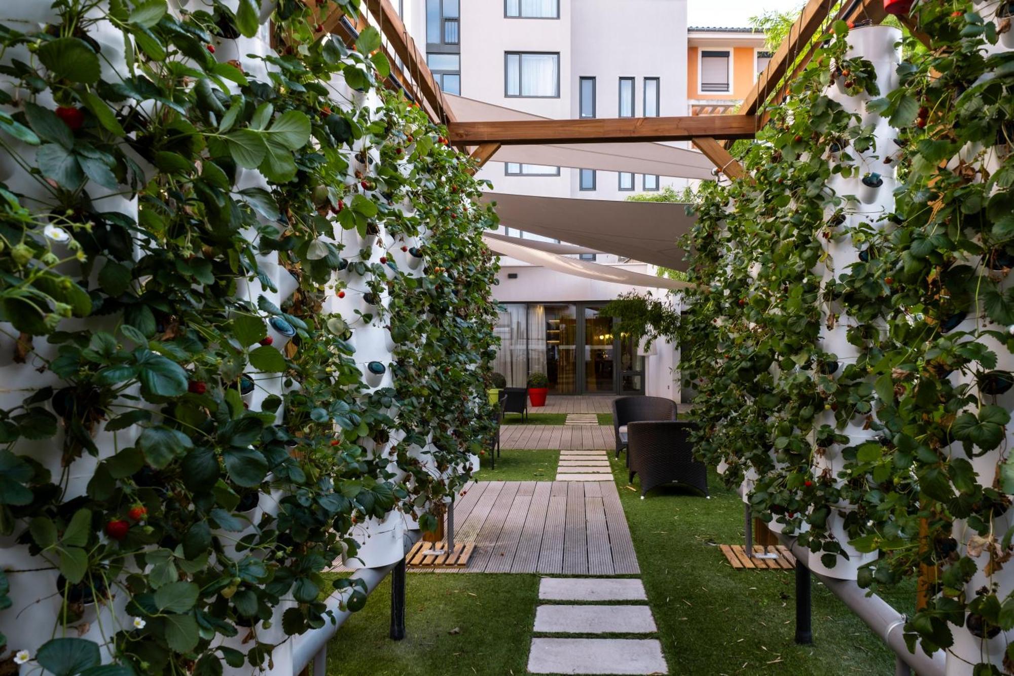 Mercure Вільфранш-сюр-Сон Екстер'єр фото